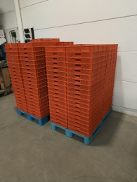 155 stackable boxes - 60x40x7 cm